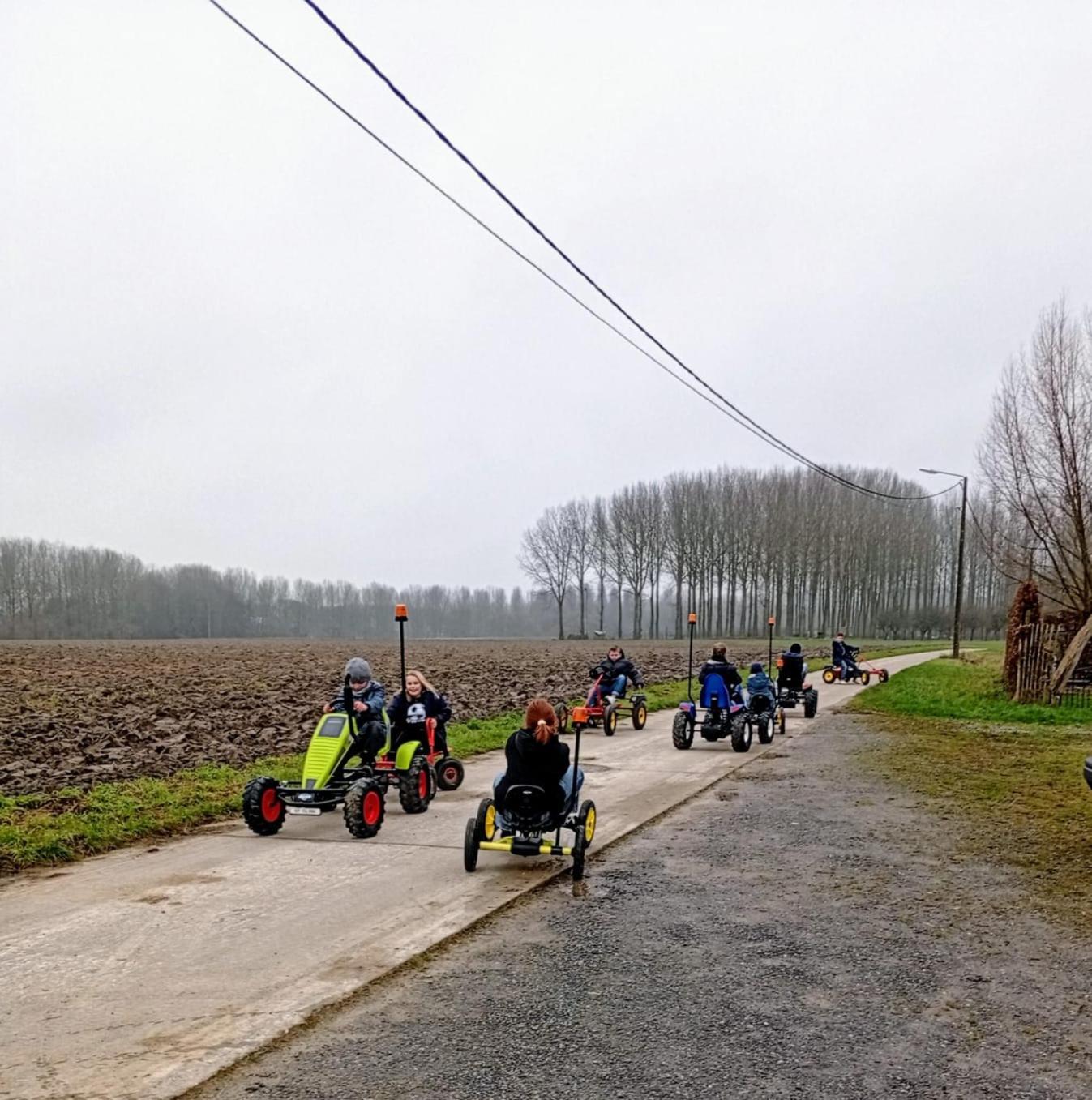 De Smishoeve Met Kinderpret, Dieren En Wellness Heers Екстериор снимка